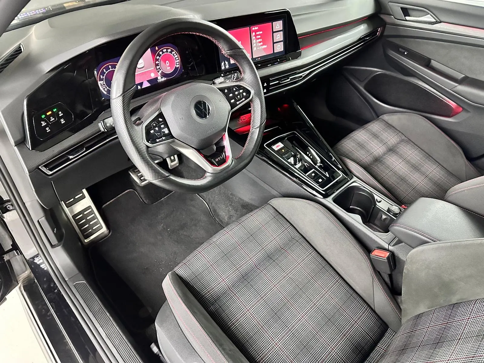 Volkswagen Golf GTI 2.0 TSI DSG – Foto 14 de 18