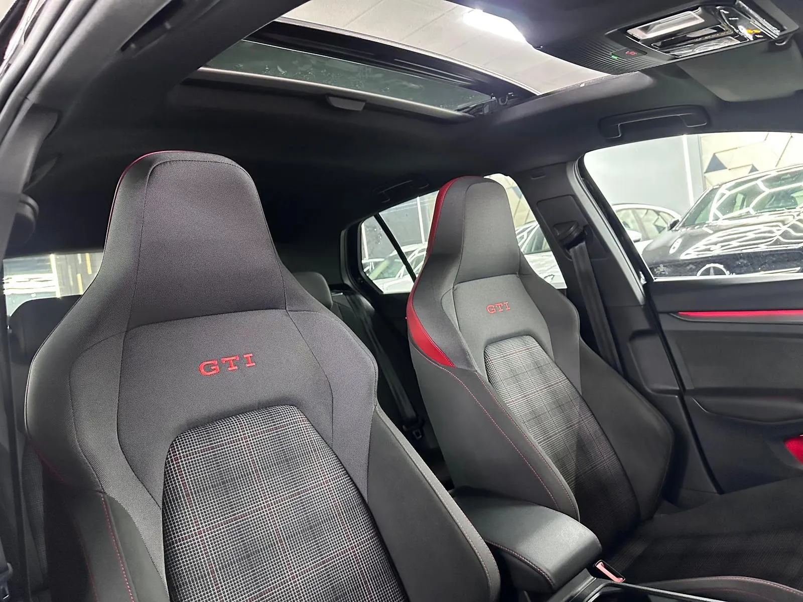 Volkswagen Golf GTI 2.0 TSI DSG – Foto 15 de 18