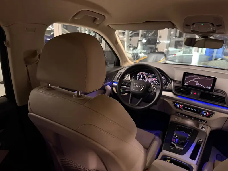 Audi Q5 55 TFSI e quattro – Foto 8 de 12