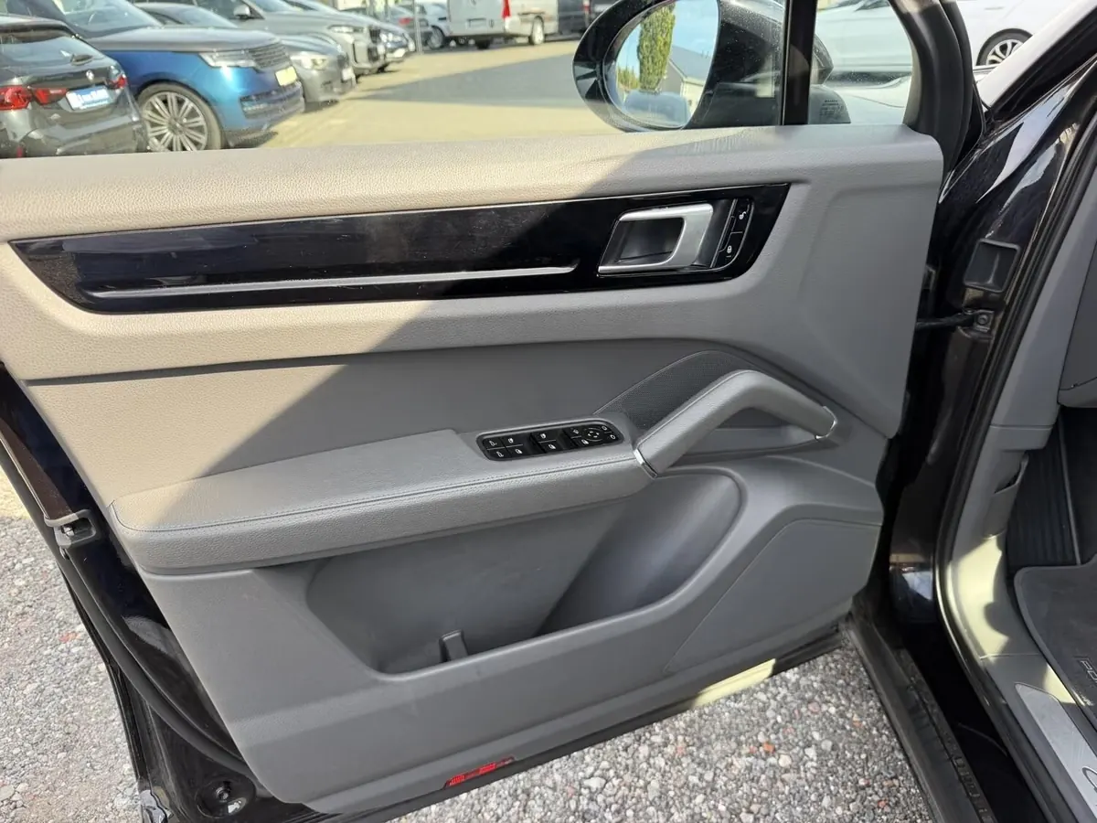 Porsche Cayenne 3.0 V6 Tiptronic S – Foto 10 de 13
