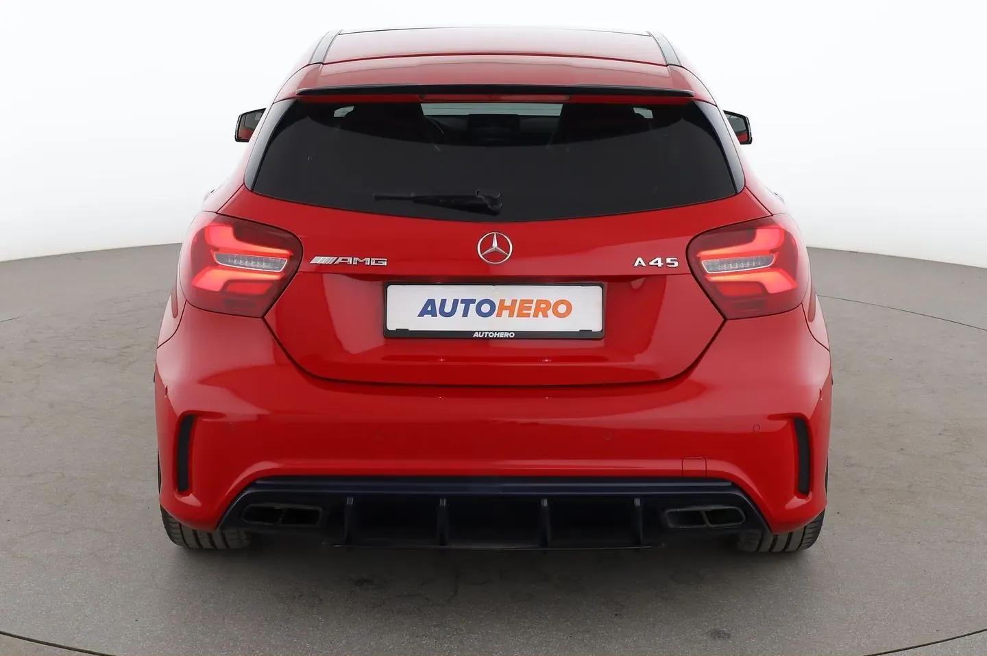 Mercedes-AMG A 45 4MATIC 2.0 SPEEDSHIFT DCT – Foto 7 de 13
