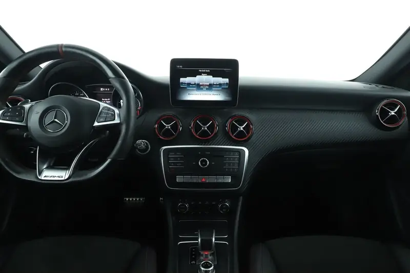 Mercedes-AMG A 45 4MATIC – Foto 11 de 13